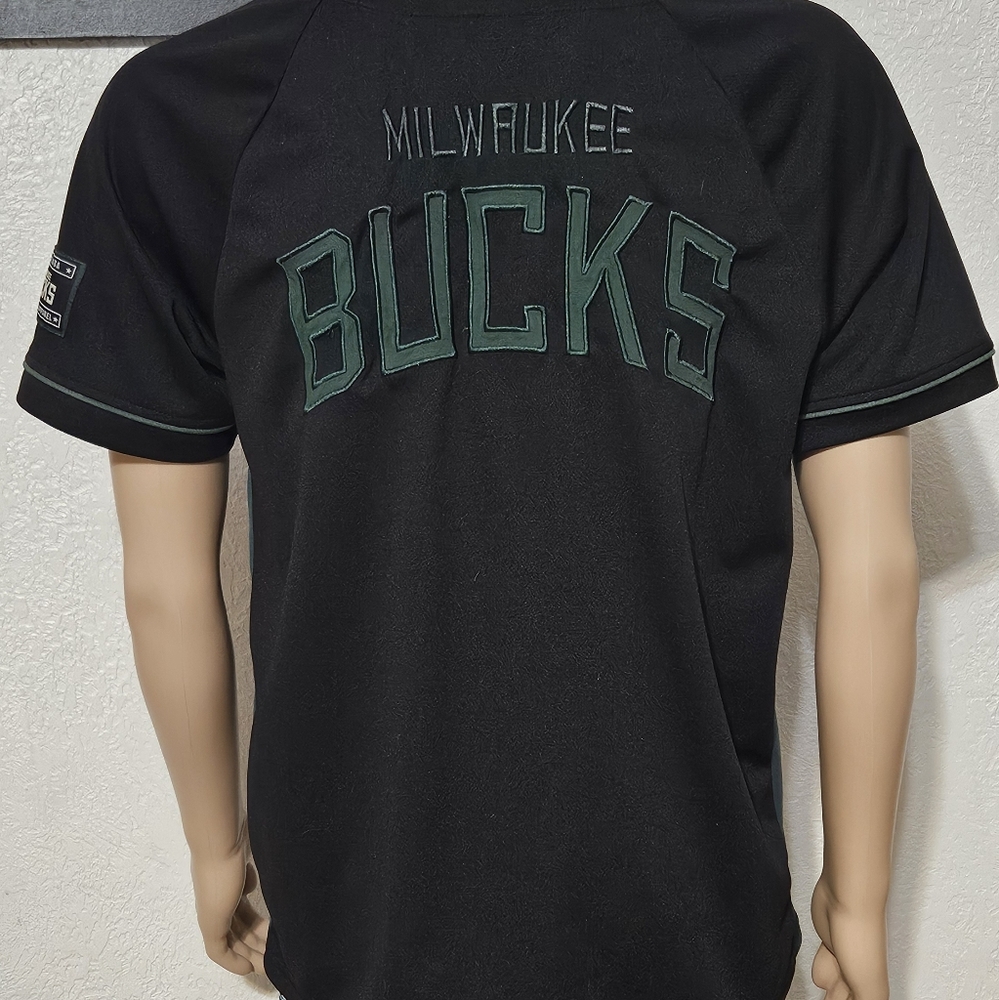 Rare Milwaukee Bucks Unique Jersey Snap Front NBA Baseball-Style Adult S VTG Blk